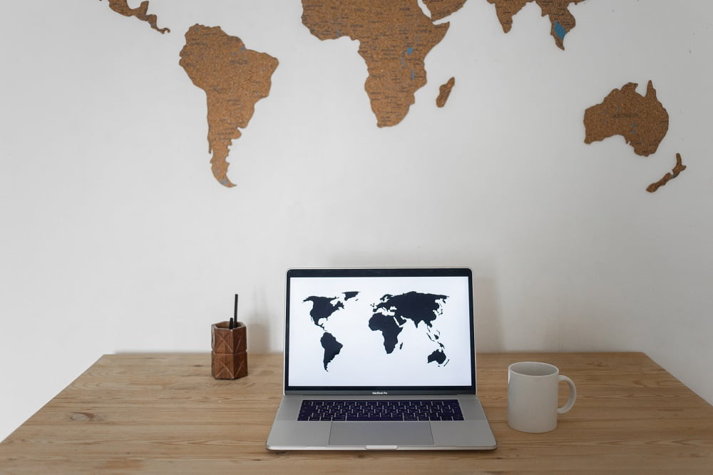 Structura unui site web international